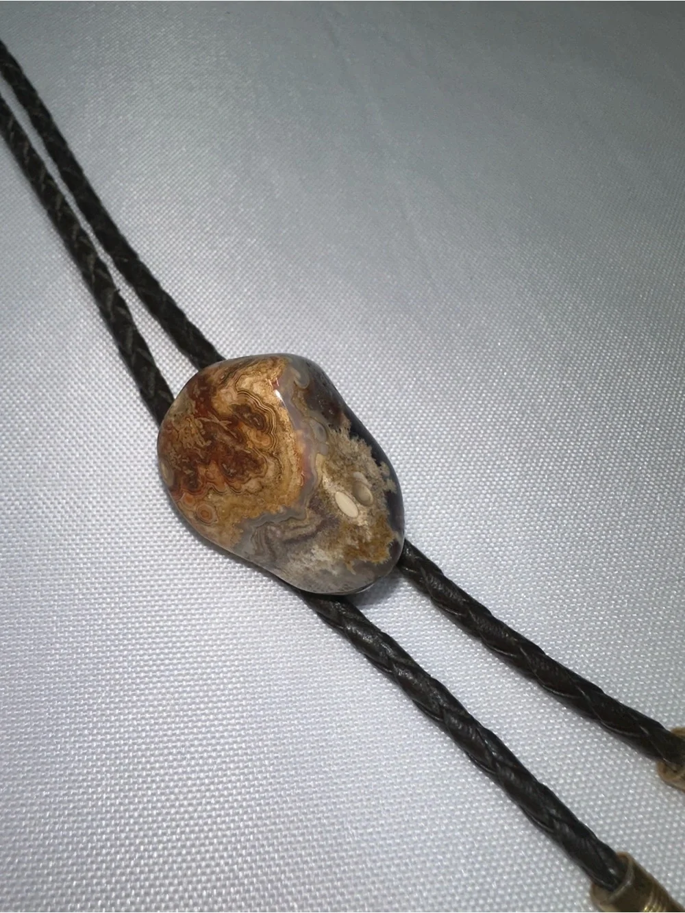 Vintage Polished Banded Agate Gemstone Bolo Tie Brass Tips Western Rockabilly
